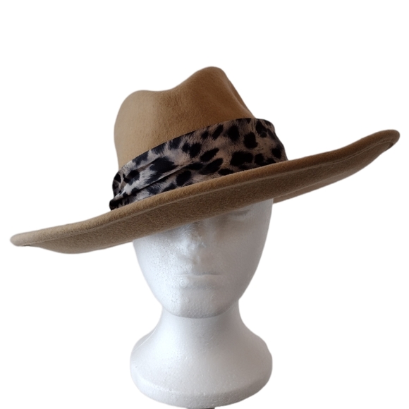 Ted Baker Accessories - TED BAKER WOOL HAT Tan w/Leopard Band